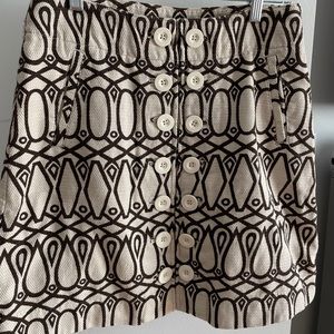 Short textured skirt with pocket detail